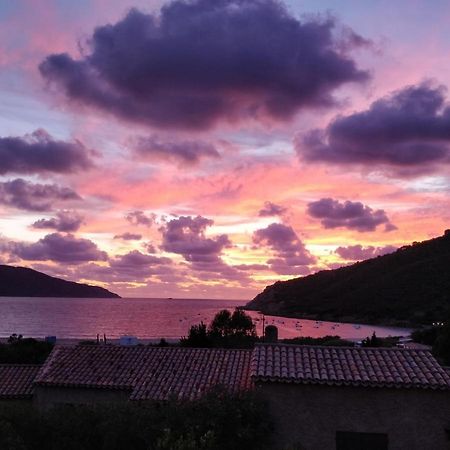 Demi Villa A 150M De La Plage Avec Vue Sur Mer 아피에토 외부 사진